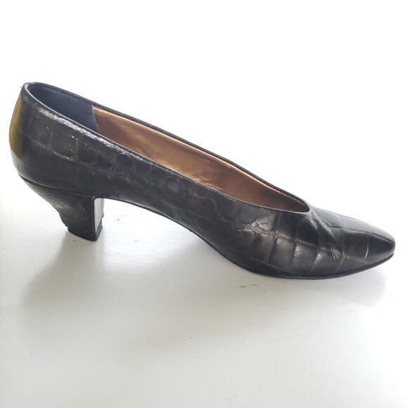 Joan & David Italian Black Croc Print Leather Pumps-Hand Made in Italy; size 7B - Picture 2 of 15
